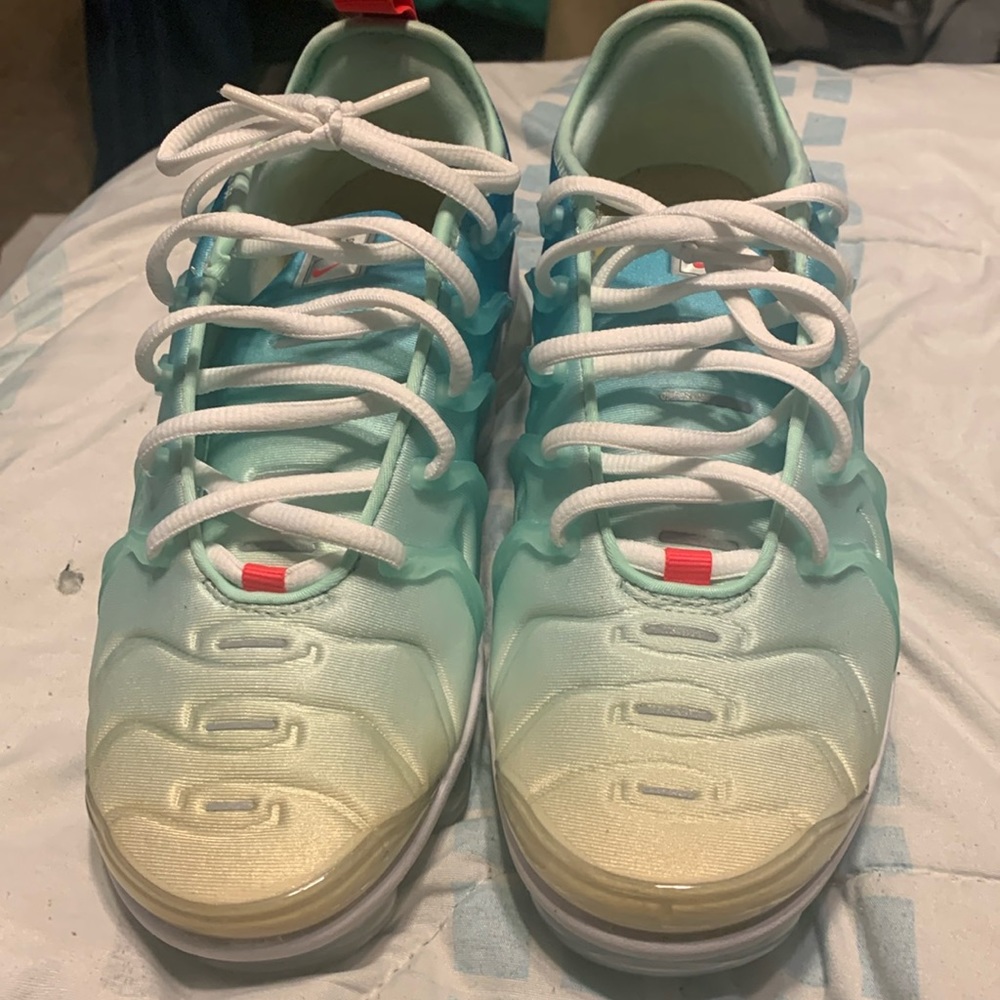 Women’s Nike Air Max Vapormax, size 6.5